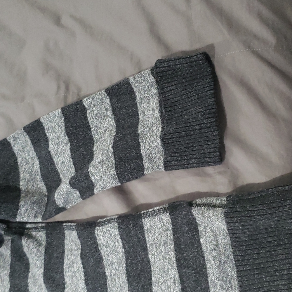 Style&Co Womens Gray and Black Striped Pullover Hoodie Sweater Size XL - Picture 10 of 10